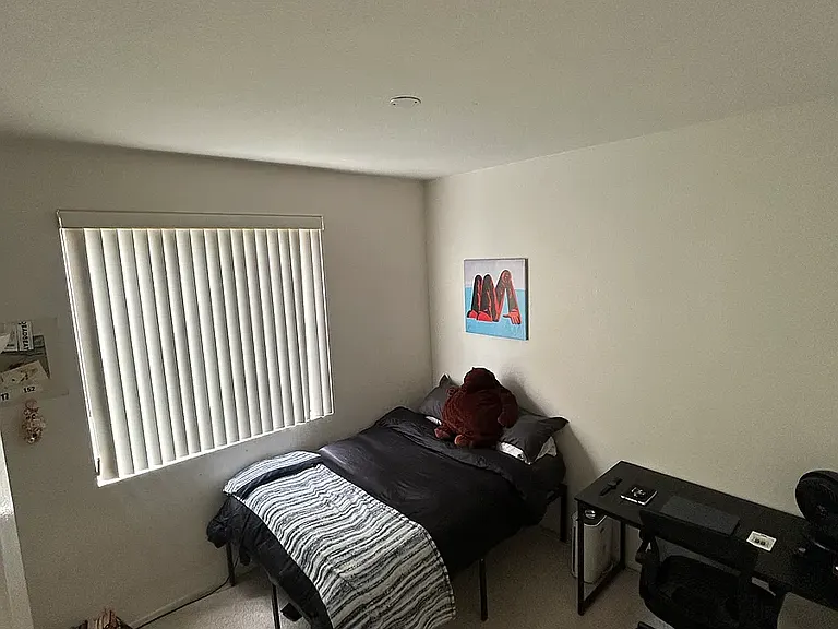 6689 Hollycrest Ct — Photo 15
