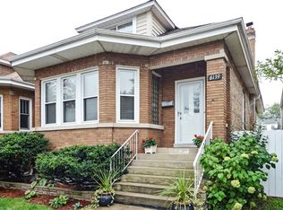 6139 W Barry Ave, Chicago, IL