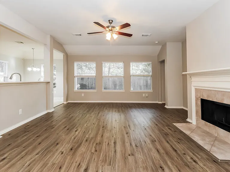 28506 Carly Cove Ln — Photo 3