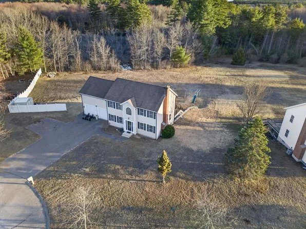43 Mohawk Dr, Gardner, MA 01440