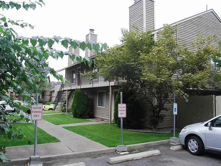 8612 N Mayfair St #6 — Photo 19