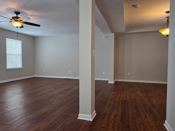 4th image of 158 Vineland Parkway Dr
