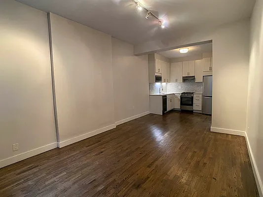 Rented by Tourma Realty LLC | media 19