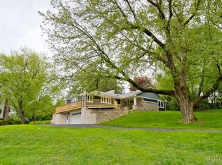 506 Lakepoint Dr, Barrington, IL 60010