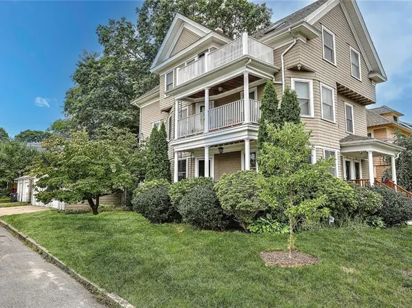 206 Lowden St #1, Pawtucket, RI 02860