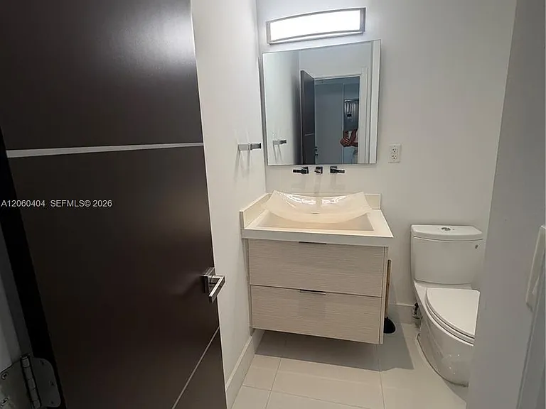 19390 Collins Ave #6 — Photo 8