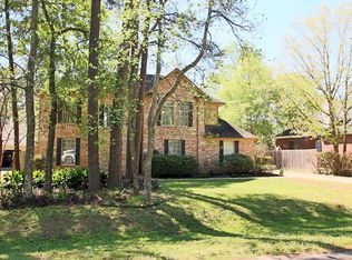 810 Woodland Ln, Conroe, TX 77302