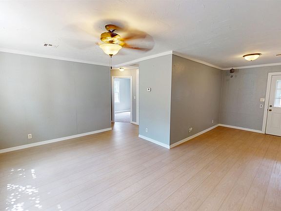 2nd image of 1419 19th St