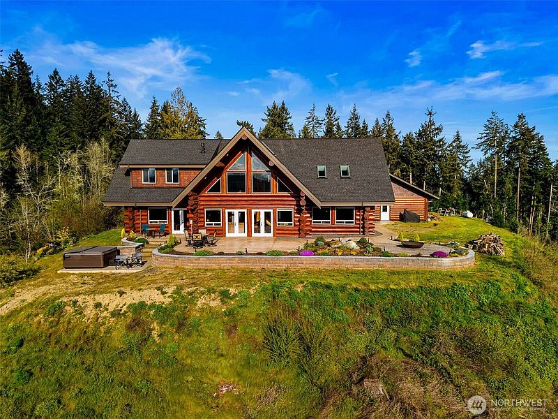 3rd image of 3221 Teal Lake Road
