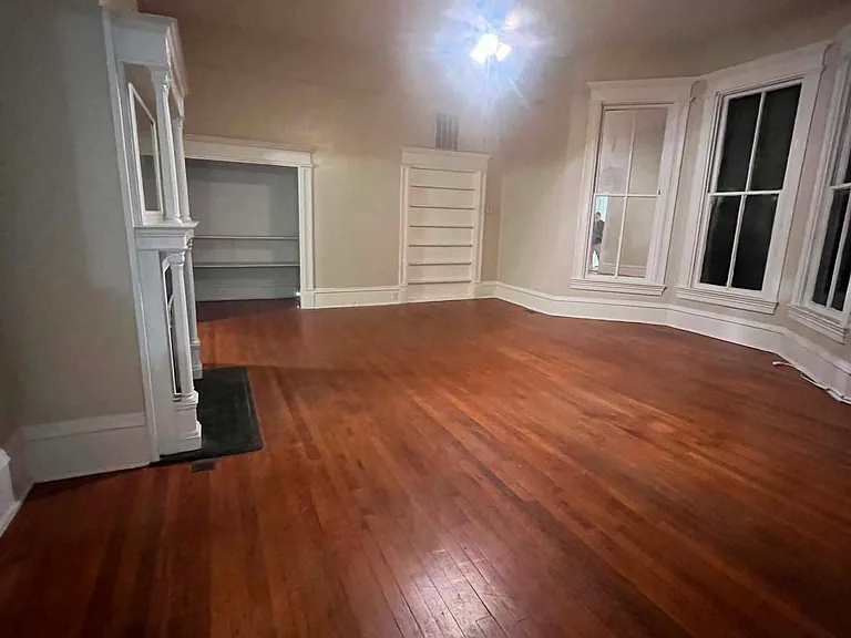 233 College St #3 — Photo 1