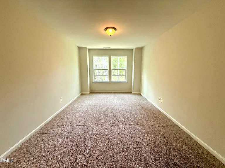 1037 Lakebrink Dr — Photo 32