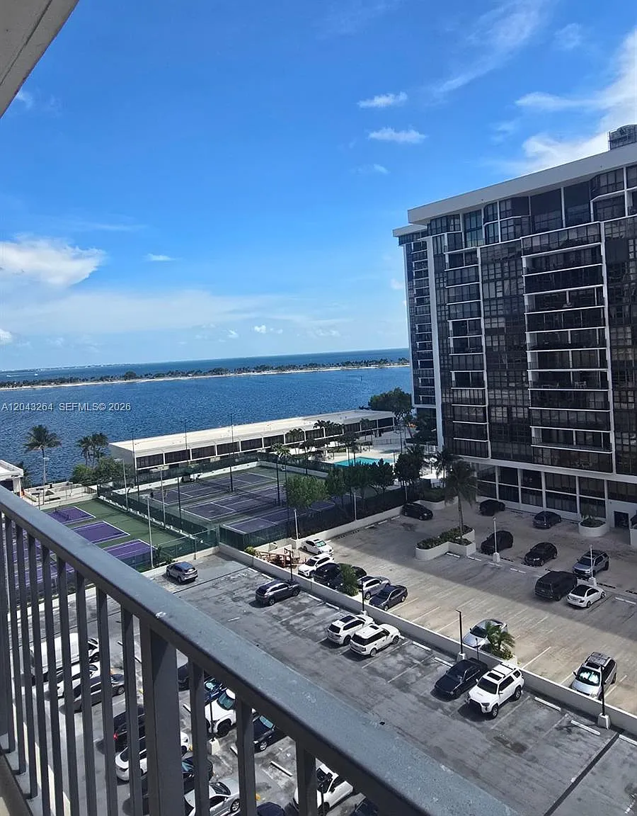 Brickell Place Condo — Photo 3