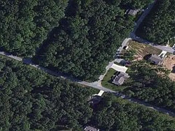 8134 Chief Red Cloud Dr, Crossville, TN 38572