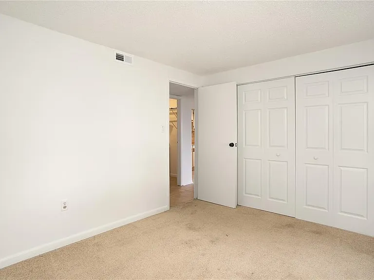 22291 Westchester Blvd #301 — Photo 12