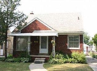 13686 Hart Ave, Oak Park, MI 48237