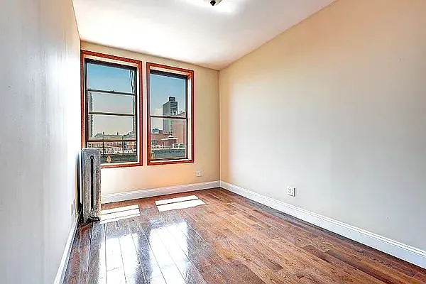 Rented by Executive Towers  | media 11