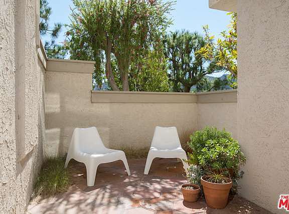 3rd image of 1764 Palisades Dr