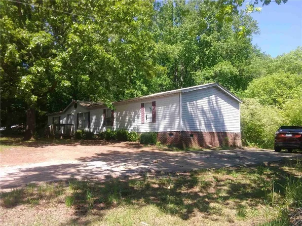 202 Bertha Allen Rd, Westminster, SC 29693
