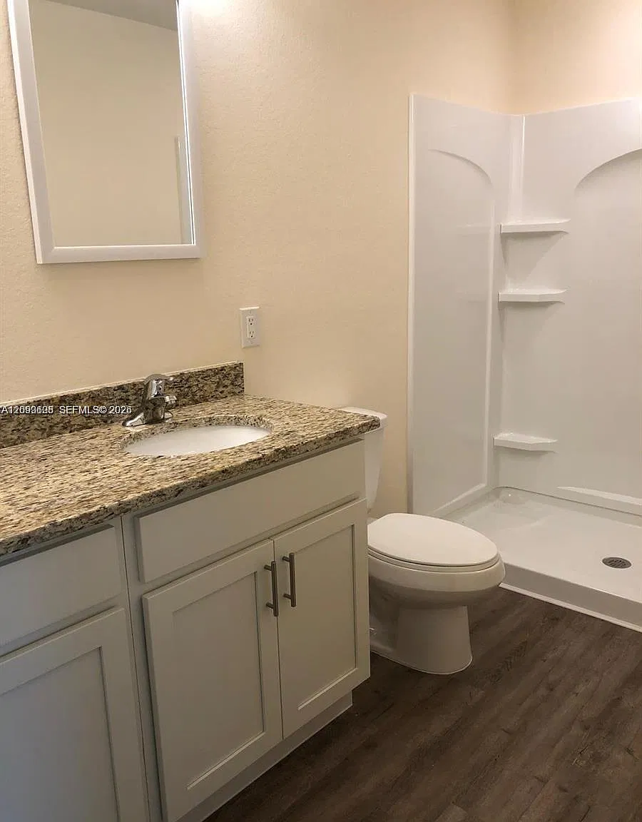 3 bed, 2.0 bath, $1,900 — Photo 3