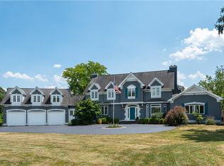 543 Smith Rd, Pittsford, NY 14534