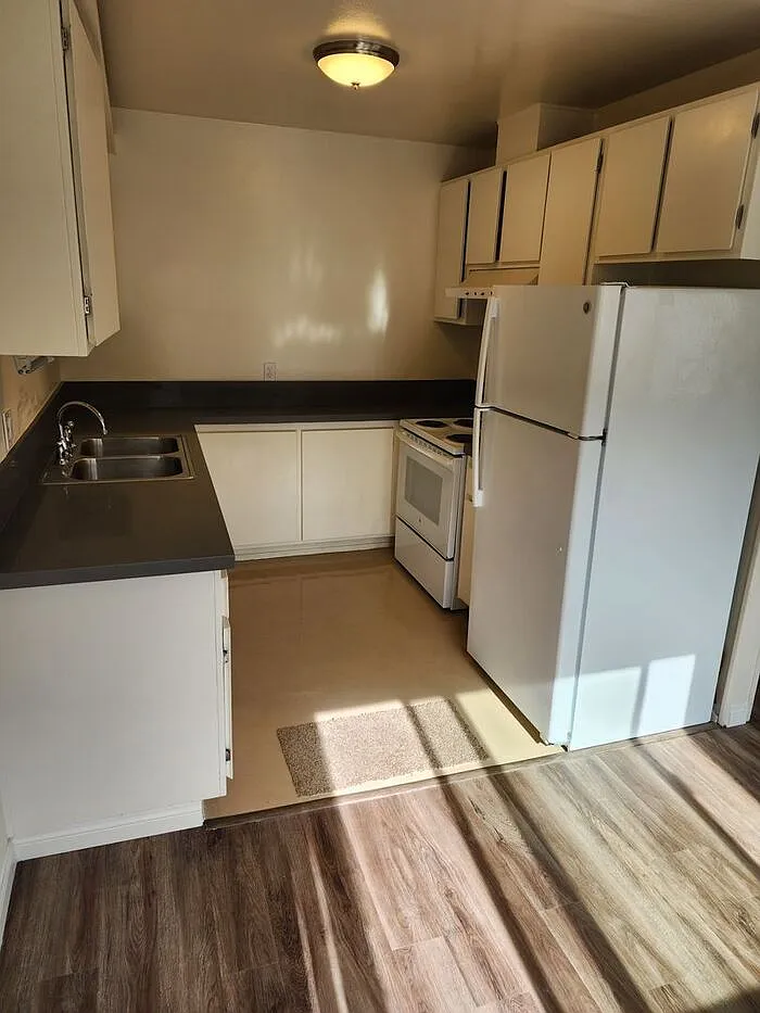2 bed, 1.5 bath, 800 sqft, $2,260 — Photo 4