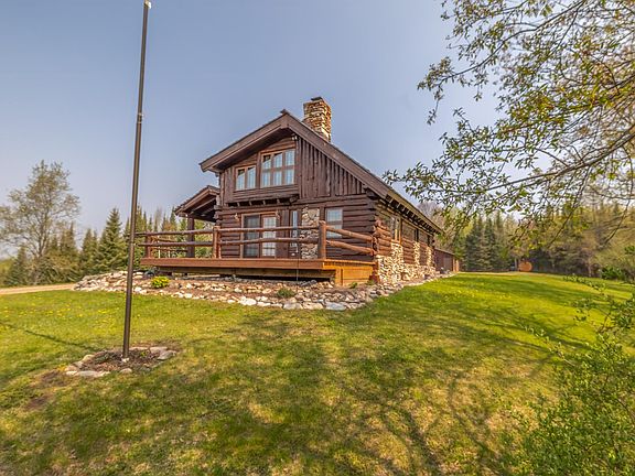 4th image of 1350 Spectacle Lake Ln