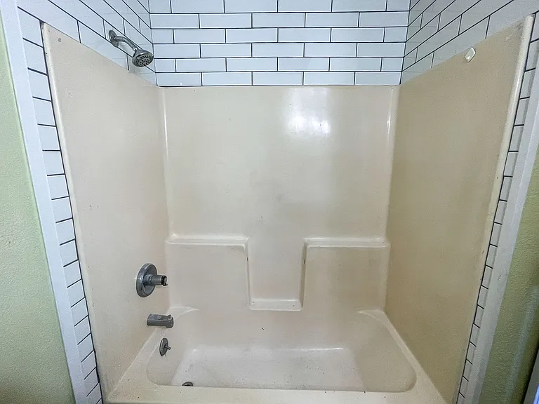 2328 SW Glacier Ave — Photo 18