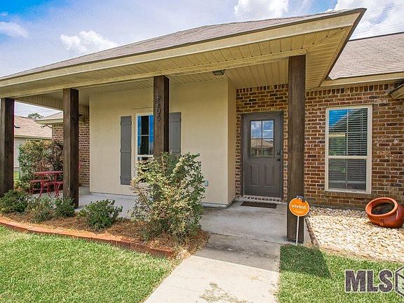 3rd image of 9206 Cypress Lake Dr