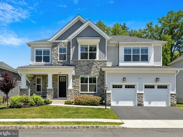 228 Lily Ln, Kennett Square, PA 19348