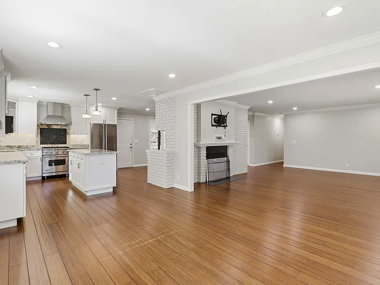 19397 Eric Dr — Photo 10