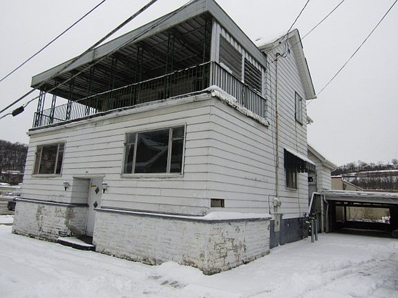 3rd image of 240 E College St