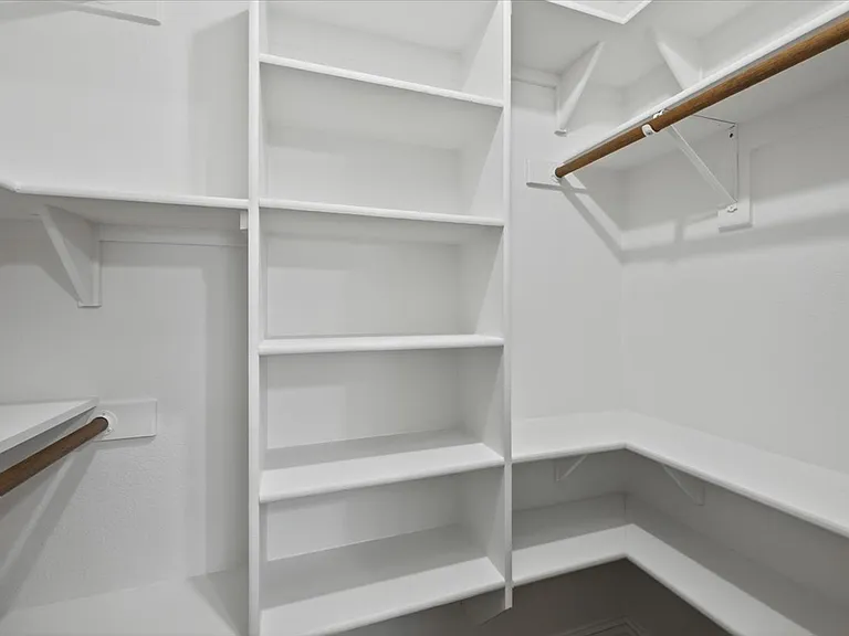 14668 Blakehill Dr — Photo 11