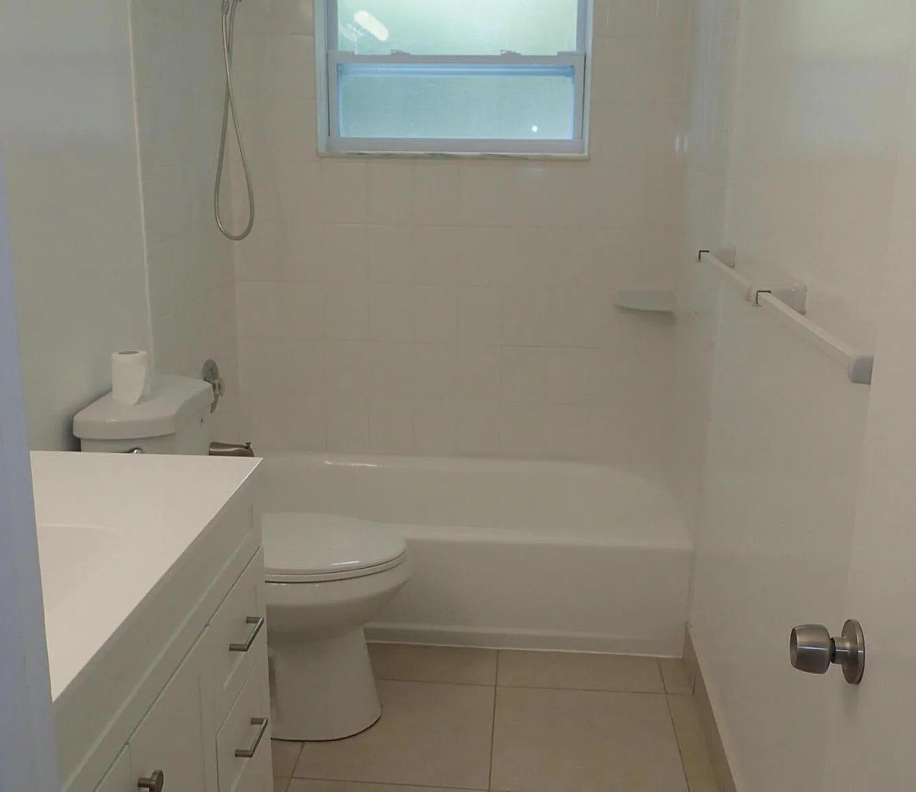 2 bed, 1.0 bath, 900 sqft, $1,900 — Photo 1