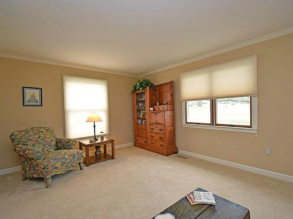 5th image of 6892 Gary Lee Dr