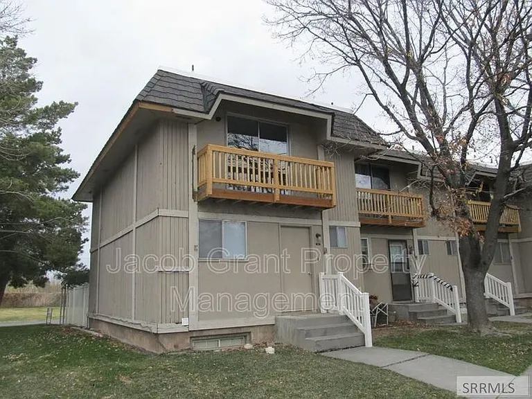 1474 S Falcon Dr — Photo 1