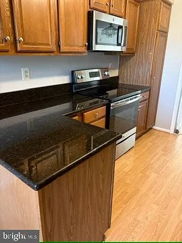5142 Woodford Dr — Photo 10