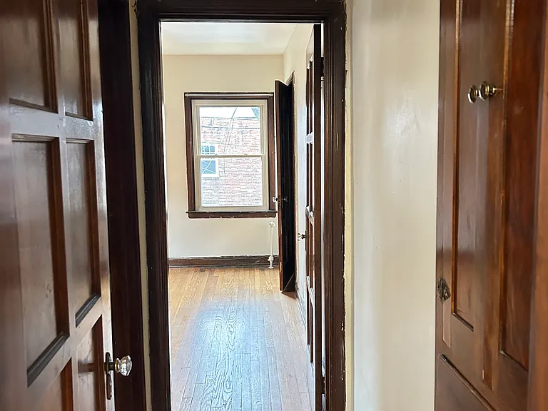 1765 King Ave — Photo 7