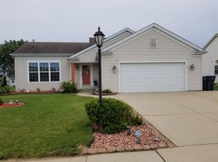 3527 Stillwater Cir, Waukesha, WI 53189