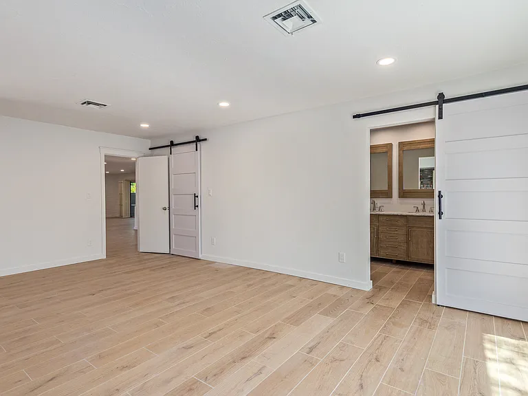 PRIMARY ENSUITE