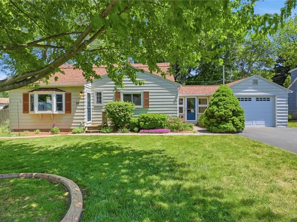 26 Valley Crest Rd, Rochester, NY 14616
