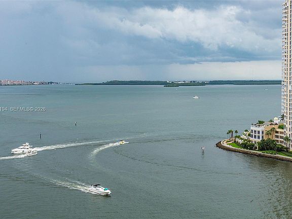 4th image of 335 S Biscayne Blvd APT 1801