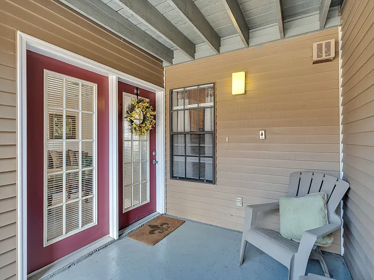 Seasons Apartments — Photo 21
