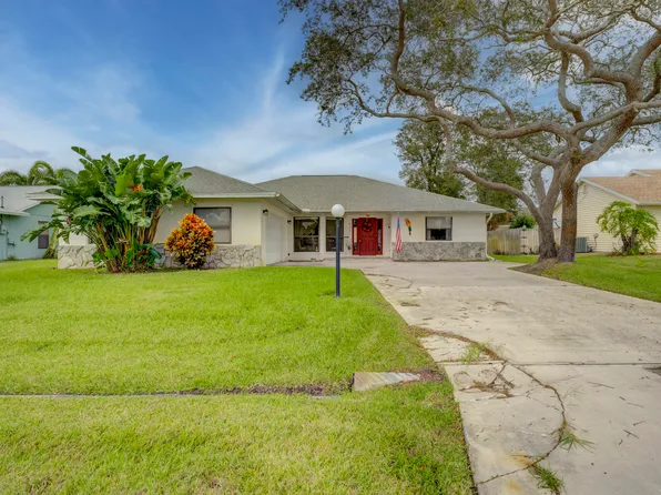 2196 SE Dolphin Road, Port St Lucie, FL 34952