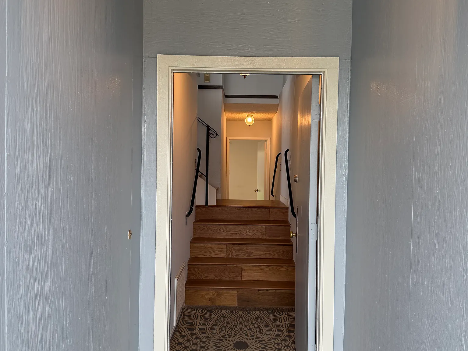 4 bed, 1770 sqft, $4,500 — Photo 2