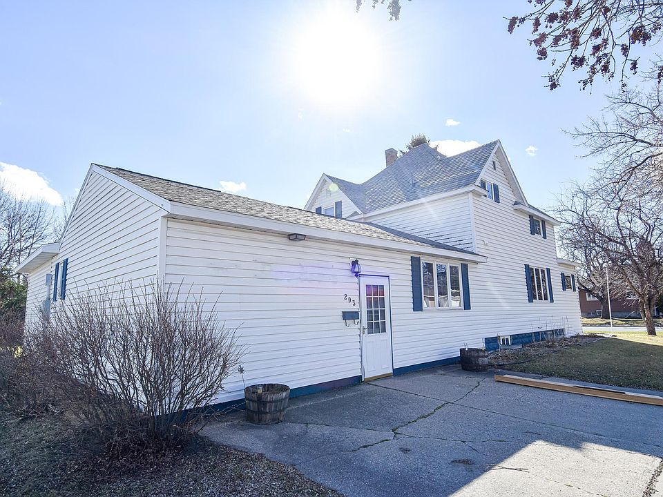1st image of 203 E Fletcher Ave
