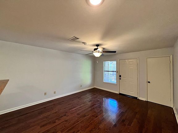 4th image of 518 E 7th St APT 28