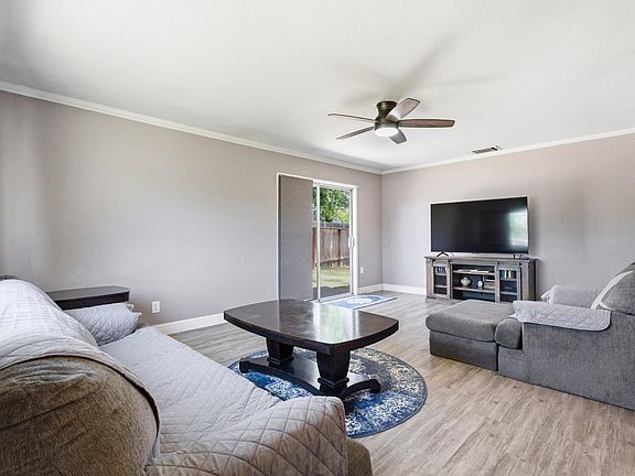 5th image of 2137 N Woodridge Way