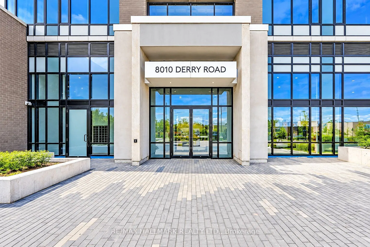 8010 Derry Rd — Photo 2