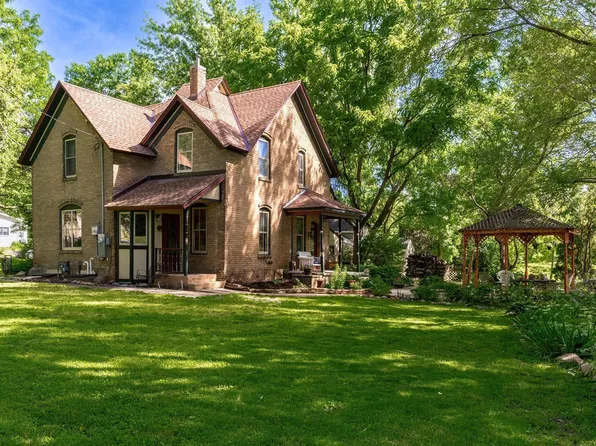 309 Main St W, Carver, MN 55315