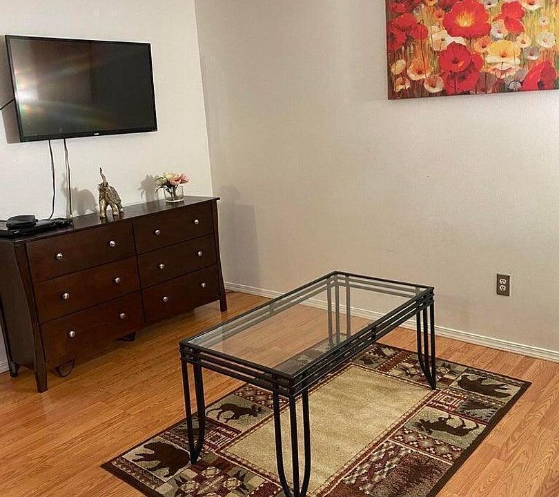 2nd image of 1435 W 25th Ave #4